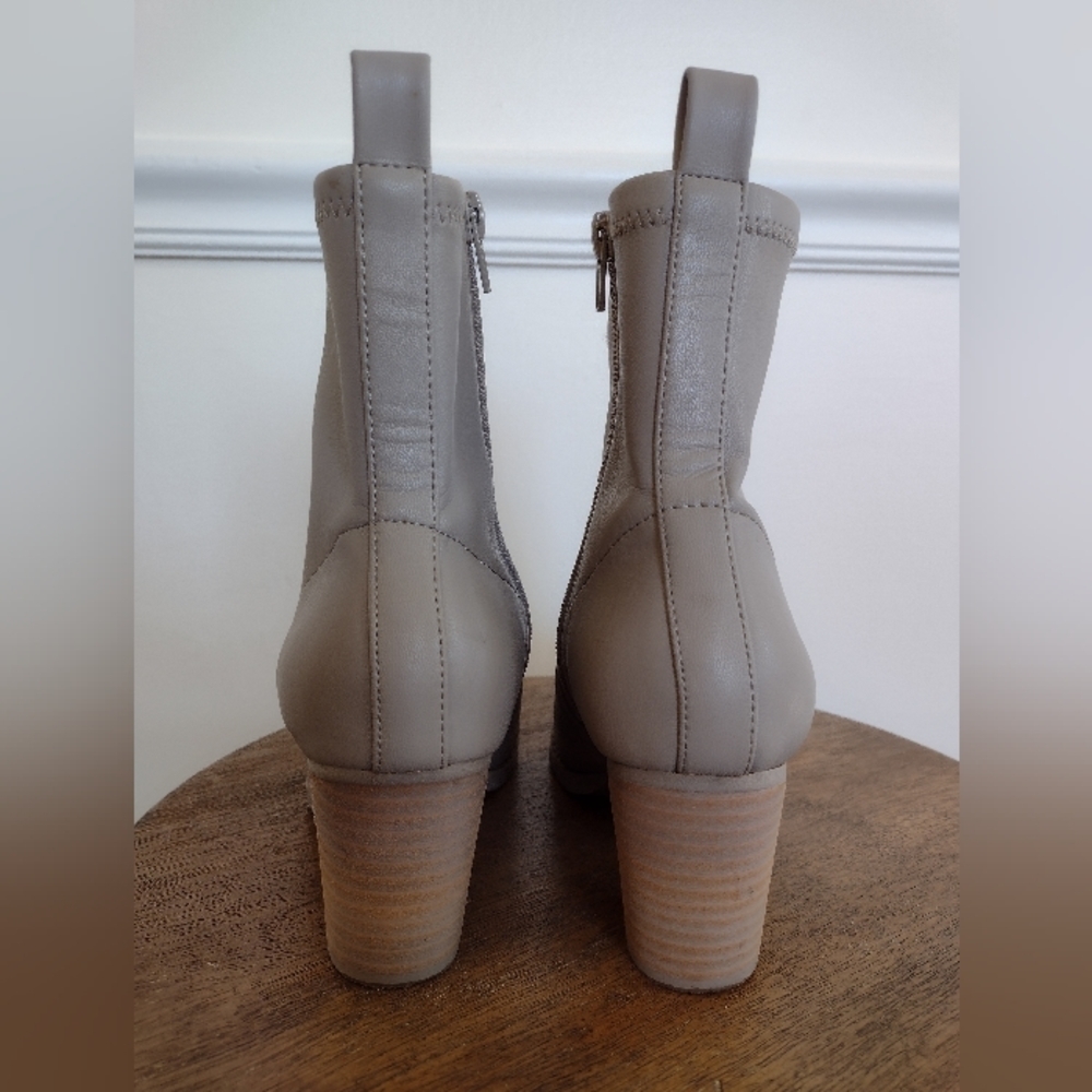 Women’s DV Dolce Vita Elaroo Ankle Booties Gray size 7 - Picture 10 of 14